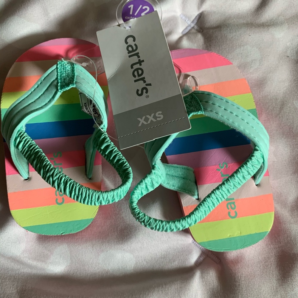 Carters flip flops XXS 1/2